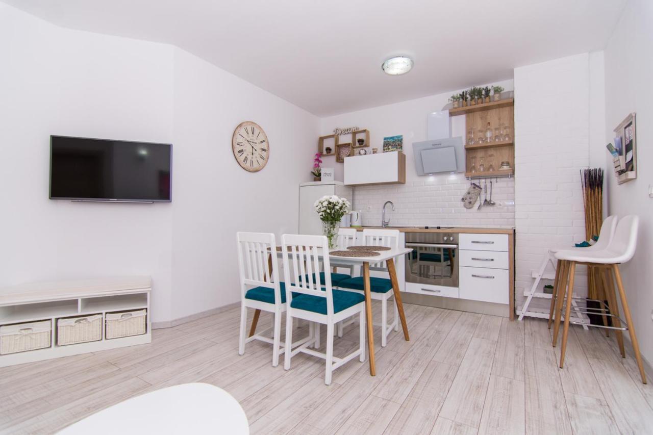 Apartman Sun Solin Apartment ภายนอก รูปภาพ