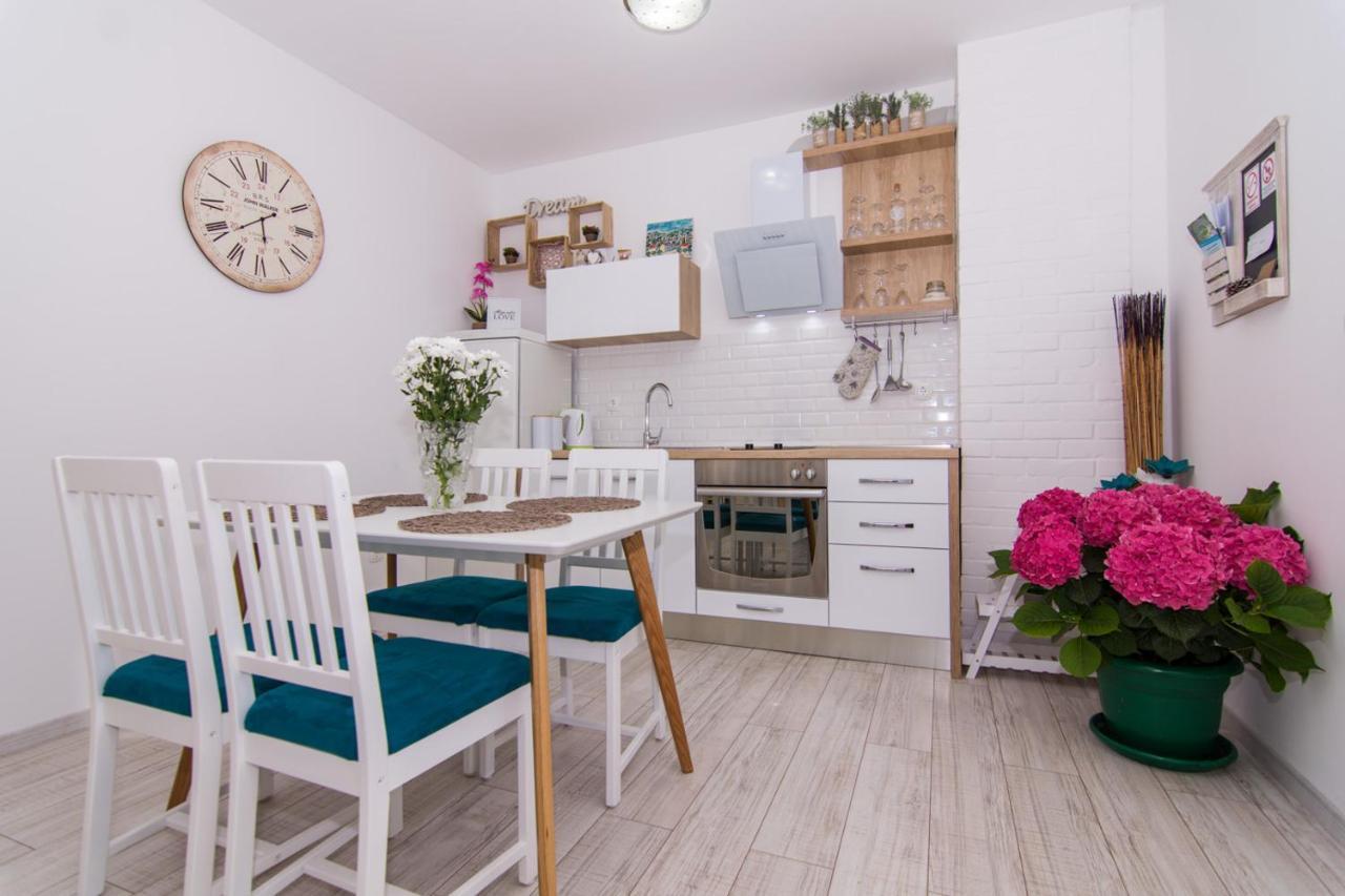 Apartman Sun Solin Apartment ภายนอก รูปภาพ